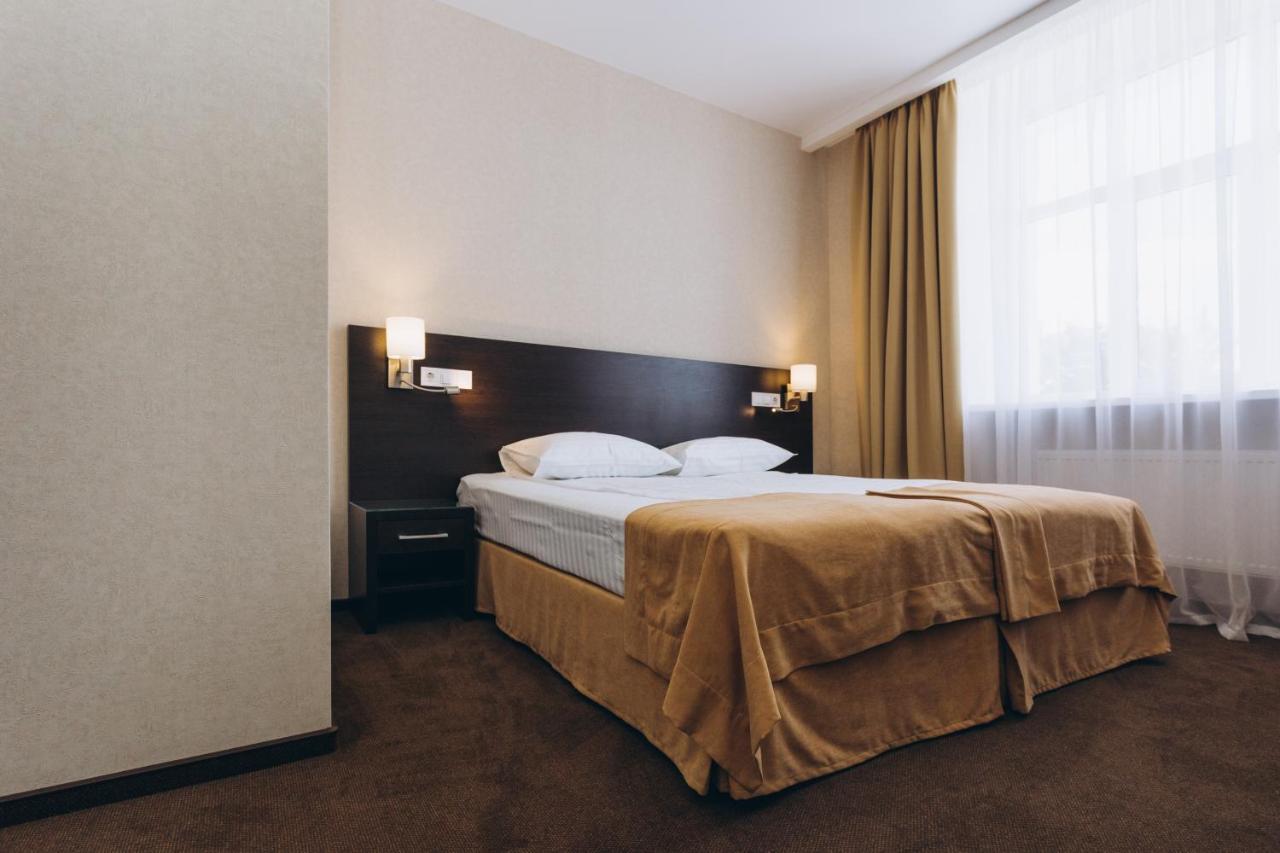 Reikartz Sumy Hotel Bagian luar foto