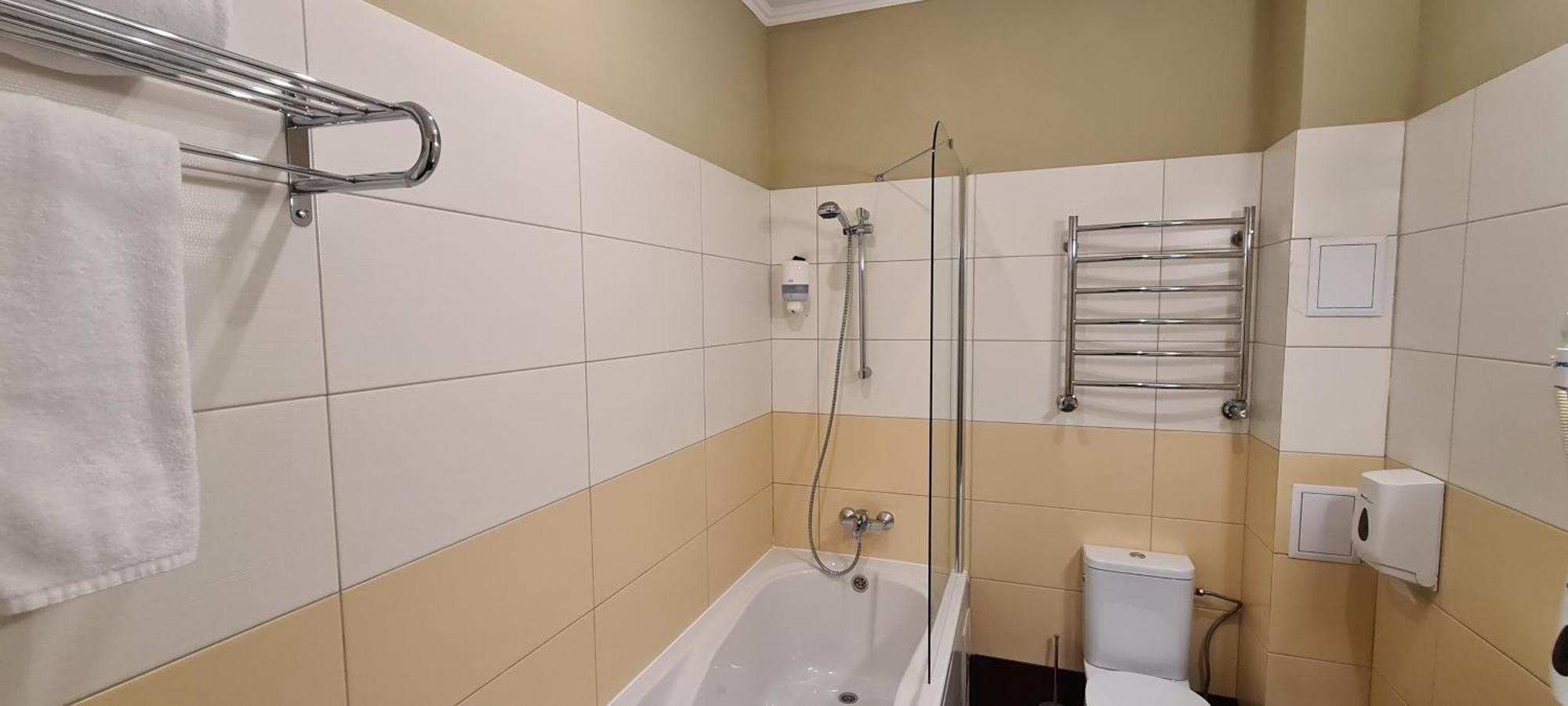 Reikartz Sumy Hotel Bagian luar foto