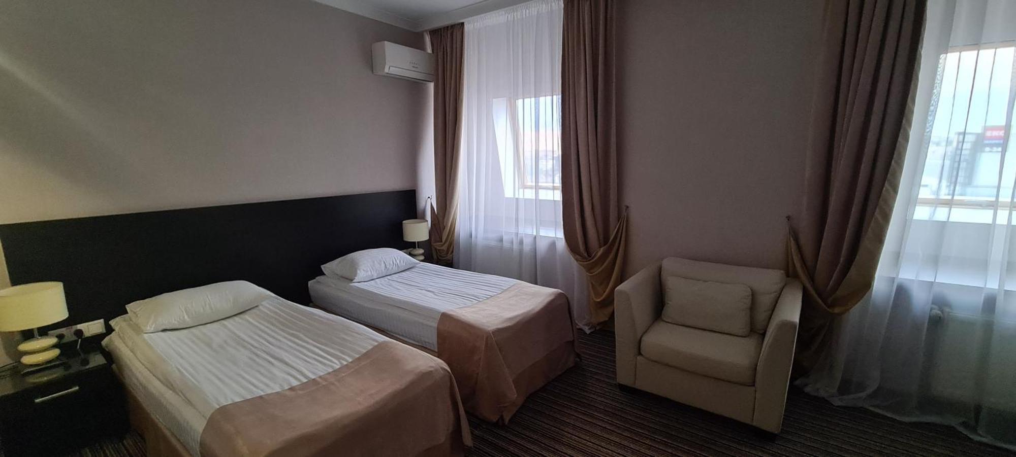 Reikartz Sumy Hotel Bagian luar foto