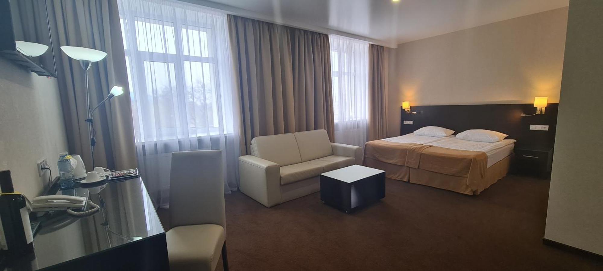 Reikartz Sumy Hotel Bagian luar foto