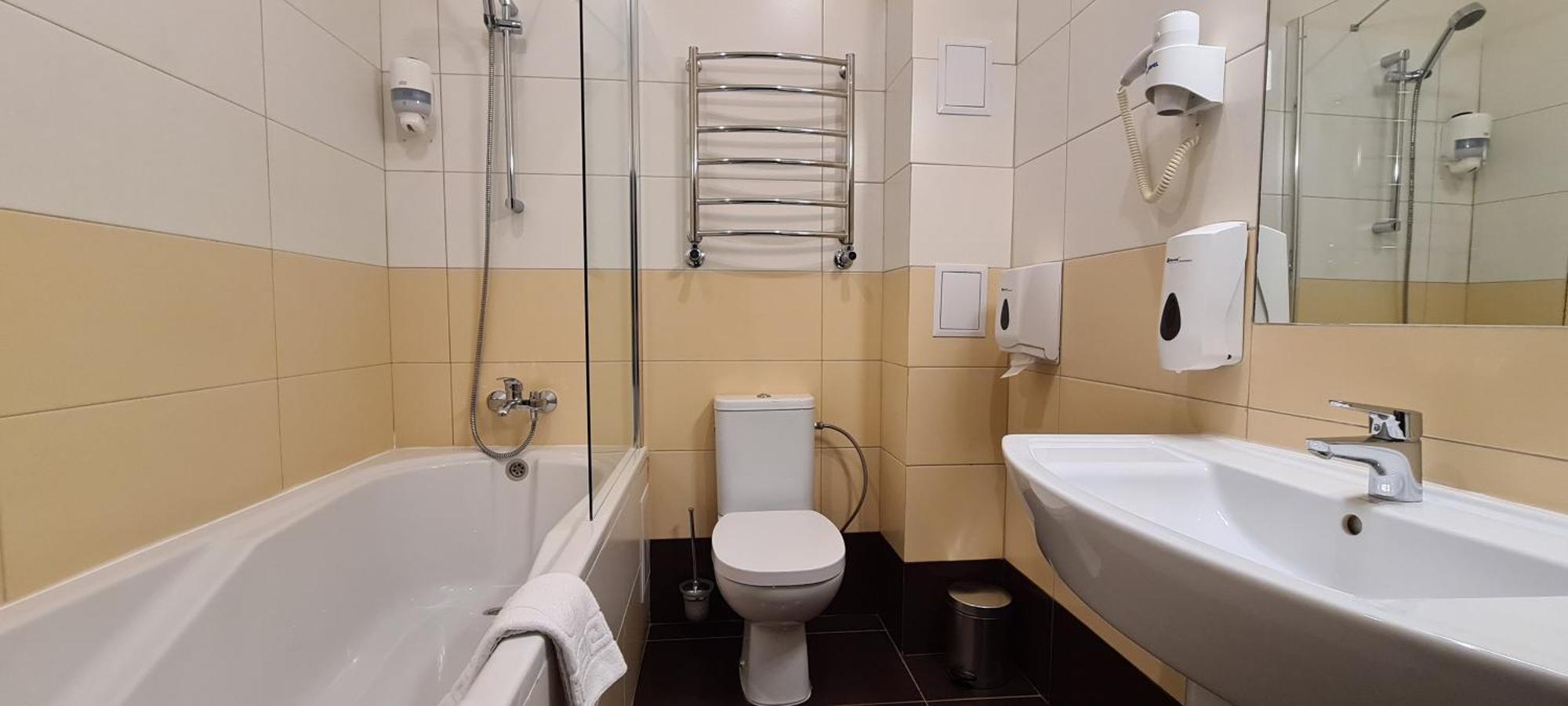 Reikartz Sumy Hotel Bagian luar foto