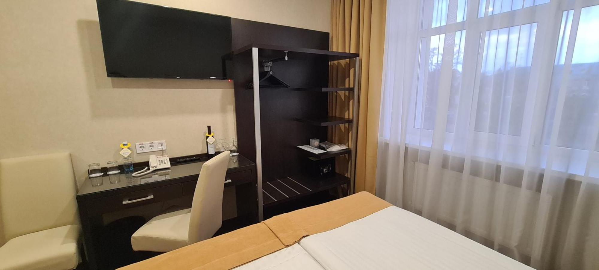 Reikartz Sumy Hotel Bagian luar foto