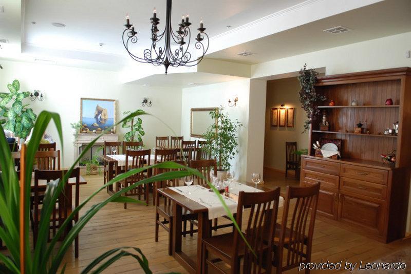 Reikartz Sumy Hotel Bagian luar foto