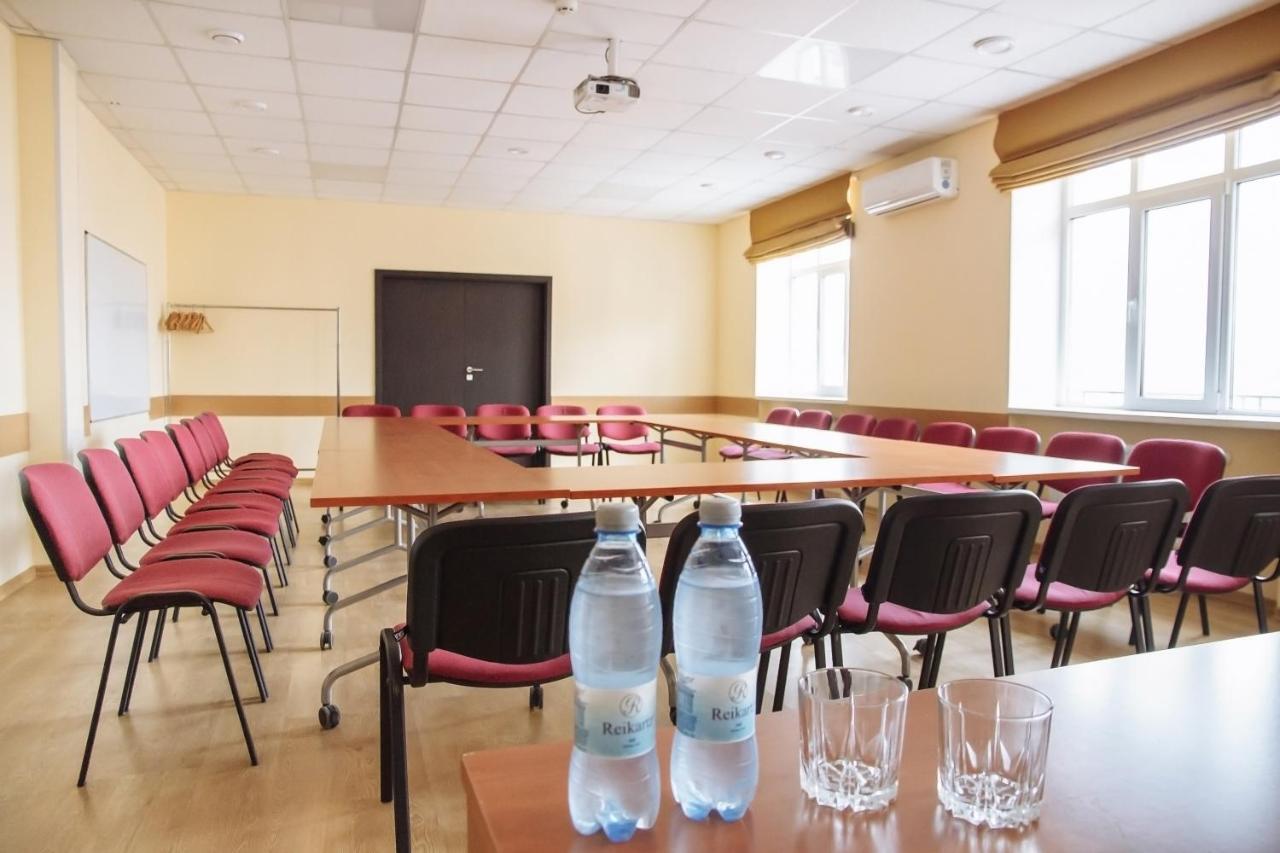 Reikartz Sumy Hotel Bagian luar foto